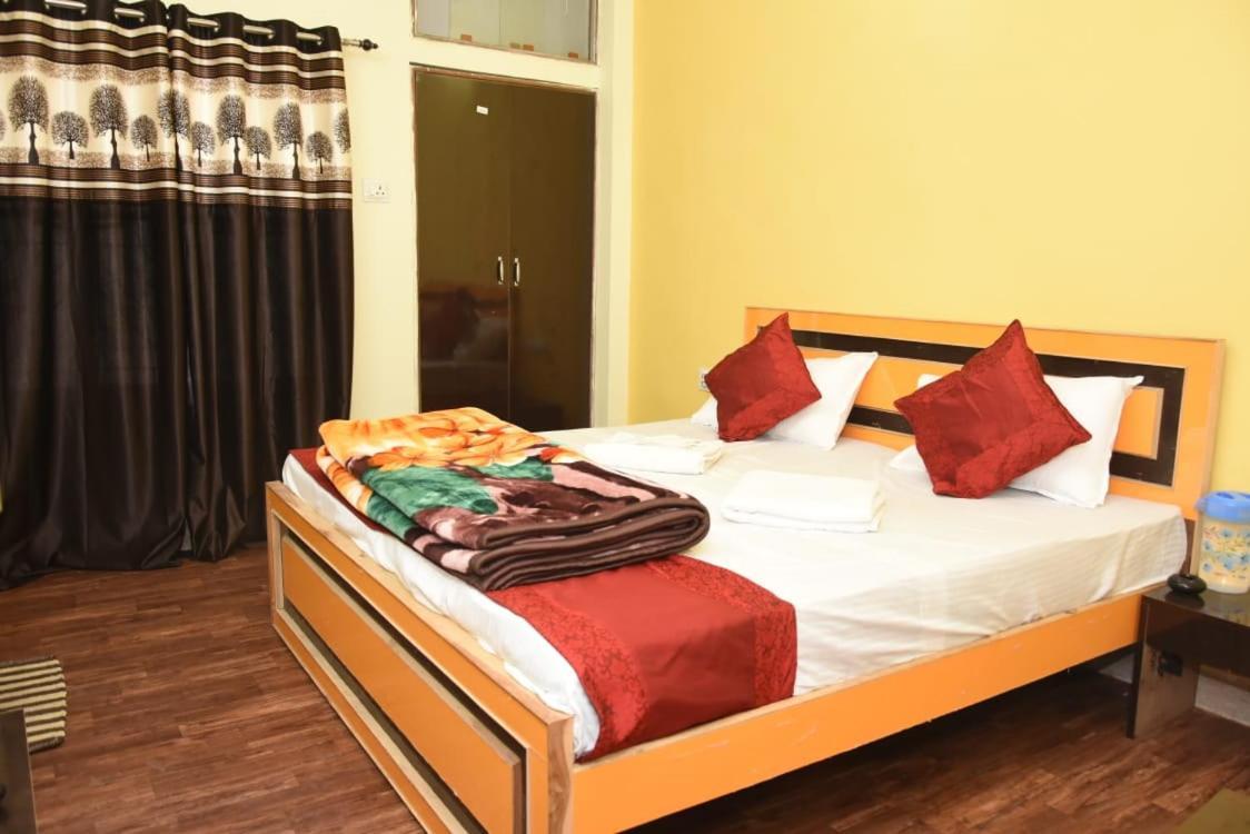 Varanasi Paradise Экстерьер фото